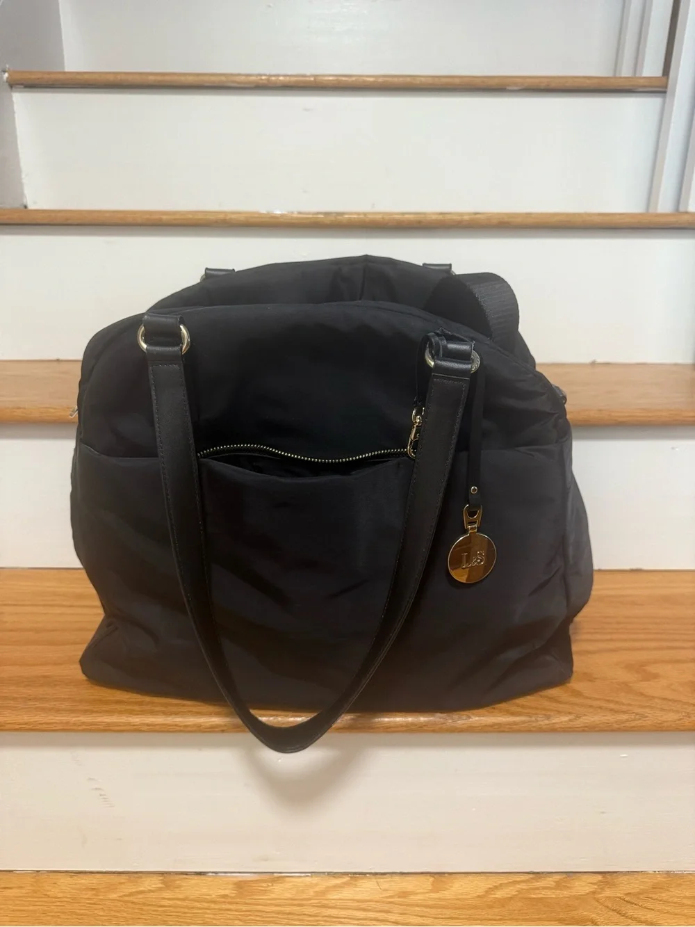 Lo & Sons spacious laptop